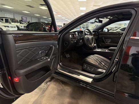 Used 2014 Bentley Flying Spur W12 AWD/4WD image 24
