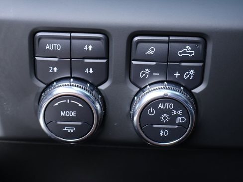 Used 2024 GMC Sierra 1500 Denali w/ Technology Package image 24