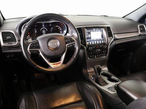 Used 2018 Jeep Grand Cherokee Trailhawk w/ Trailhawk Luxury Group image 2