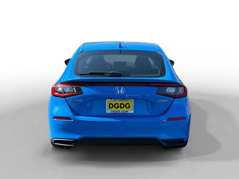 Used 2023 Honda Civic Sport image 4