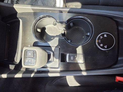 Used 2023 Nissan Rogue S AWD/4WD image 20