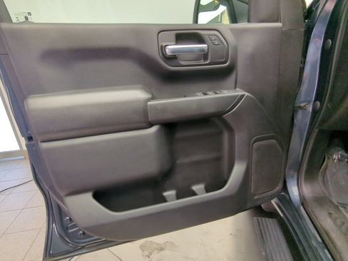 Used 2020 Chevrolet Silverado 1500 Custom w/ Custom Value Package AWD/4WD image 25