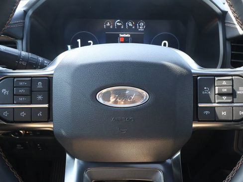 Used 2022 Ford Expedition Platinum AWD/4WD image 17