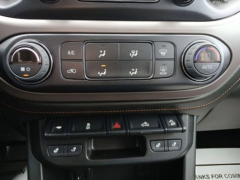 Used 2022 GMC Canyon AT4 w/ Trailering Package image 16