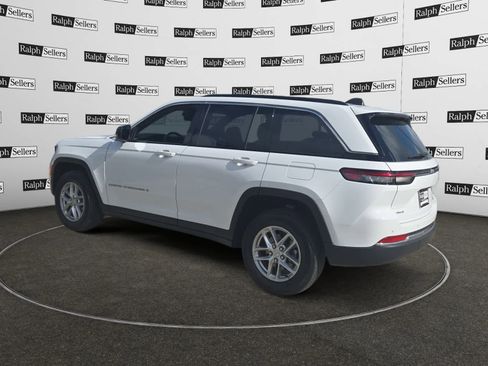 Used 2025 Jeep Grand Cherokee Laredo X w/ Luxury Tech Group I image 4