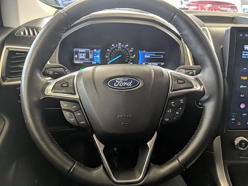 Used 2024 Ford Edge SEL w/ Convenience Package image 15