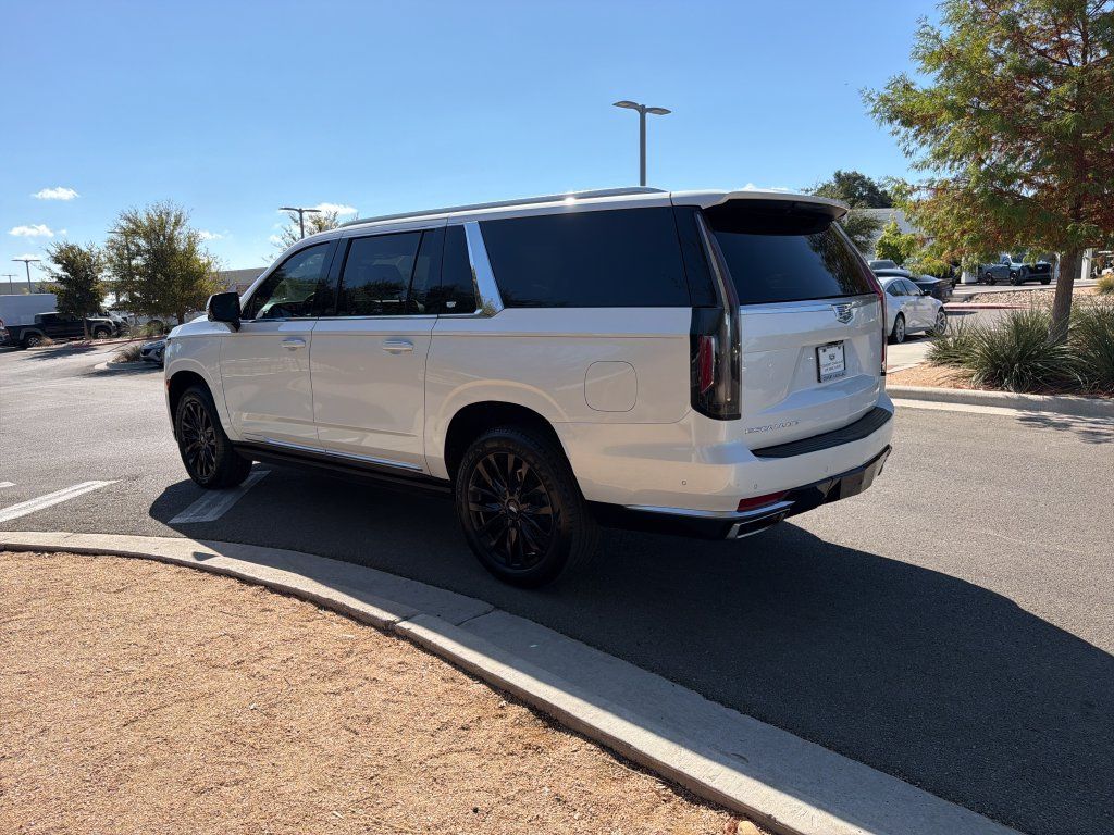 Used 2021 Cadillac Escalade ESV Premium Luxury w/ Driver Assist Tech Package RWD image 7