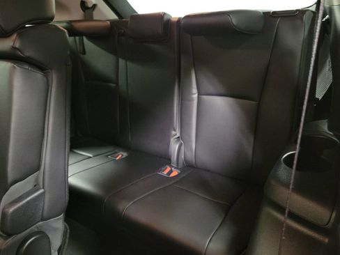 Used 2022 Toyota Highlander XLE AWD/4WD image 26