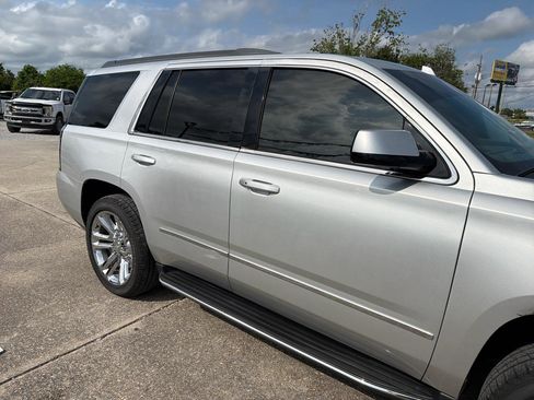 Used 2017 GMC Yukon SLT w/ Premium Edition RWD image 9