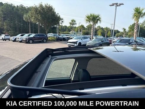 Certified 2022 Kia Sorento SX AWD/4WD image 10
