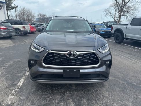 Used 2023 Toyota Highlander Platinum image 8