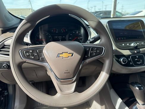 Used 2019 Chevrolet Malibu LS image 15
