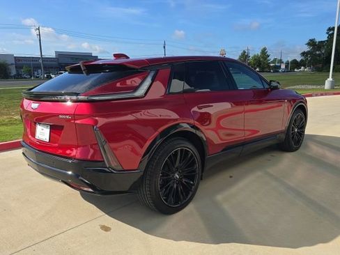 New 2025 Cadillac Lyriq Sport w/ LPO, Floor Liner Package image 5