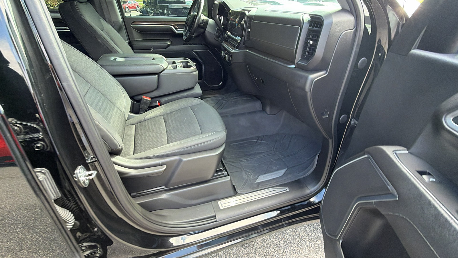 Used 2022 Chevrolet Silverado 1500 RST w/ Protection Package AWD/4WD image 19