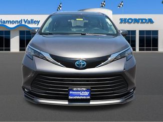 Used 2025 Toyota Sienna XLE FWD video 2
