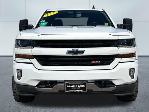 Used 2019 Chevrolet Silverado 1500 LT w/ All Star Edition AWD/4WD image 3