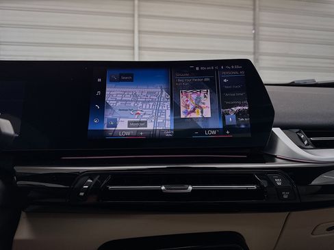 Used 2023 BMW X1 xDrive28i AWD/4WD image 11