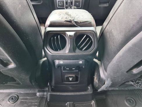 Used 2020 Jeep Wrangler Unlimited Rubicon AWD/4WD image 17