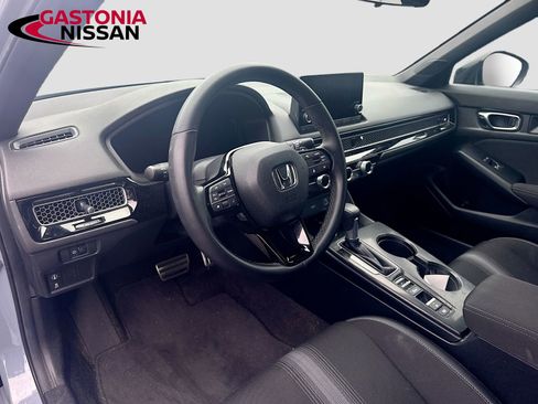 Used 2024 Honda Civic Sport image 11