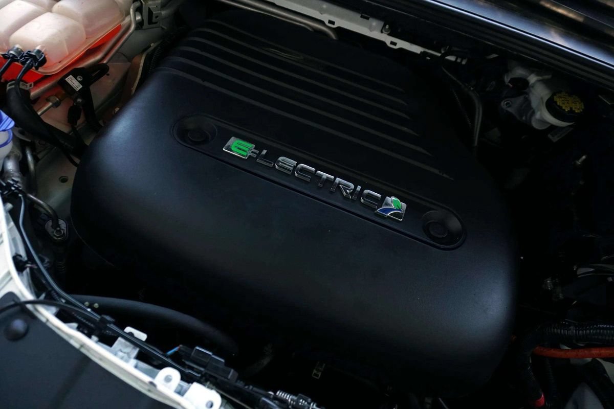 Used 2016 Ford Focus Electric Hatchback FWD image 13