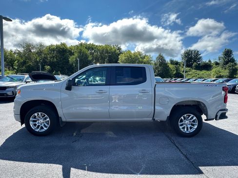 Used 2026 Chevrolet Silverado 1500 RST AWD/4WD image 8
