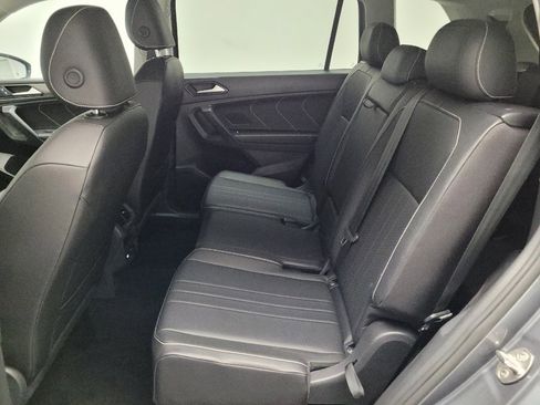 Used 2022 Volkswagen Tiguan SE image 18