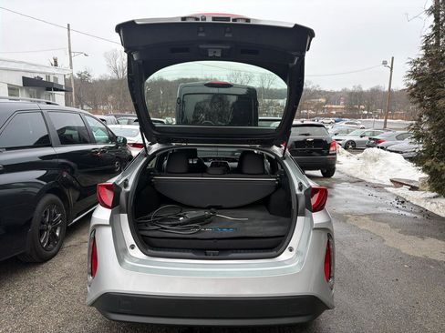 Used 2021 Toyota Prius Prime LE w/ Carpet Mat Package (TMS) image 9