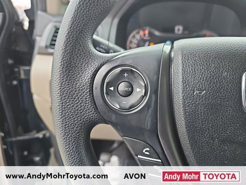 Used 2017 Honda Pilot LX image 14