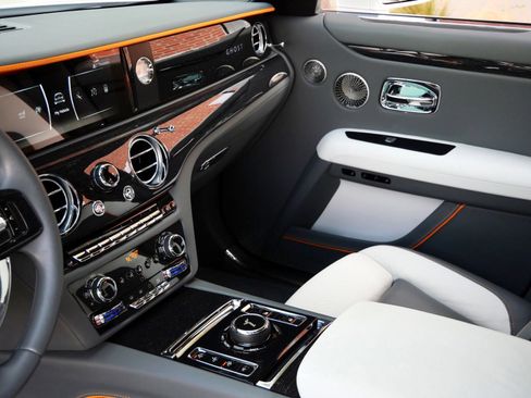 Used 2021 Rolls-Royce Ghost AWD/4WD image 23