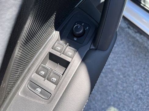 New 2026 Volkswagen Tiguan SE AWD/4WD image 14