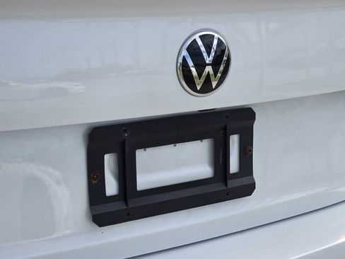 Certified 2023 Volkswagen Jetta SE FWD image 10