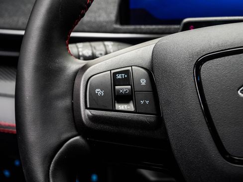 Used 2025 Ford Mustang Mach-E Premium w/ Sport Appearance Package AWD/4WD image 31