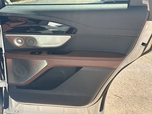 New 2026 Lincoln Nautilus Reserve AWD/4WD image 18