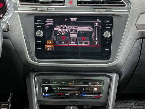 Used 2022 Volkswagen Tiguan SE R-Line AWD/4WD image 29