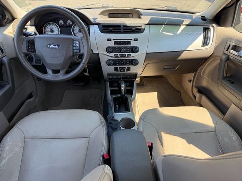 Used 2009 Ford Focus SEL image 16