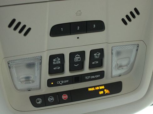 Used 2022 Buick Enclave Avenir AWD/4WD image 54