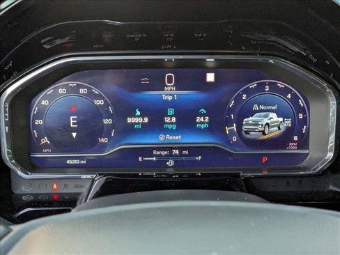 Used 2022 Chevrolet Silverado 1500 ZR2 w/ Technology Package AWD/4WD image 11