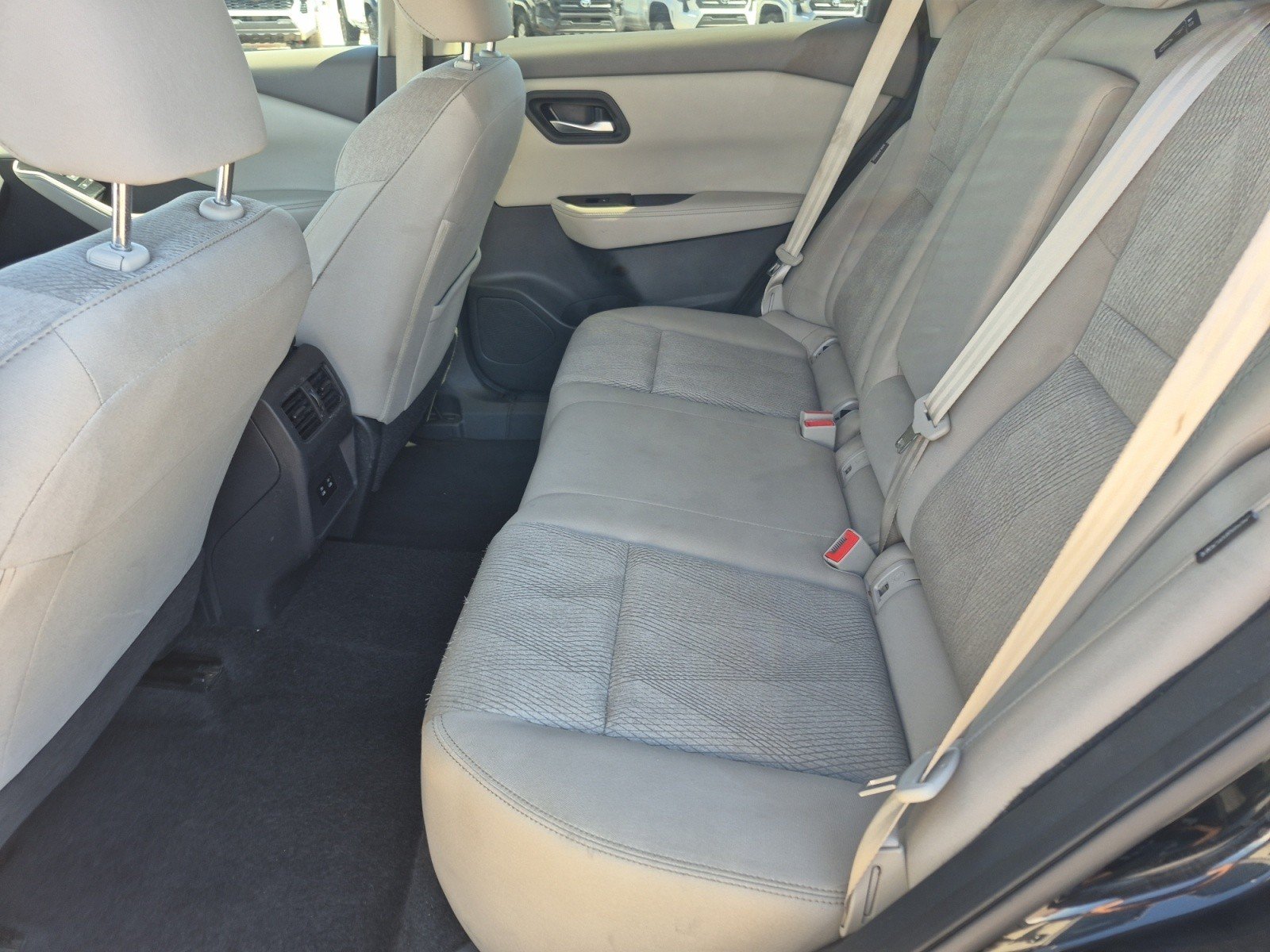Used 2025 Nissan Rogue SV AWD/4WD image 16