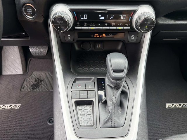 Used 2023 Toyota RAV4 XLE FWD image 30
