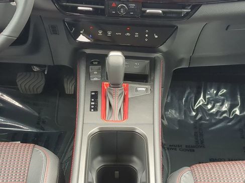 New 2026 Nissan Kicks SR w/ SR Premium Package FWD image 19