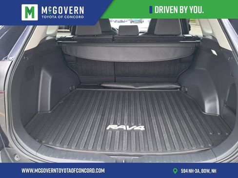 Used 2024 Toyota RAV4 XLE w/ Convenience Package AWD/4WD image 4