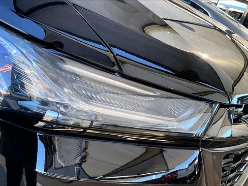 Used 2024 Chevrolet Traverse RS image 26