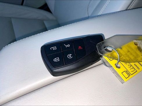 Used 2021 Buick Envision Essence FWD image 10