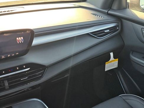 New 2026 Buick Enclave Preferred image 17