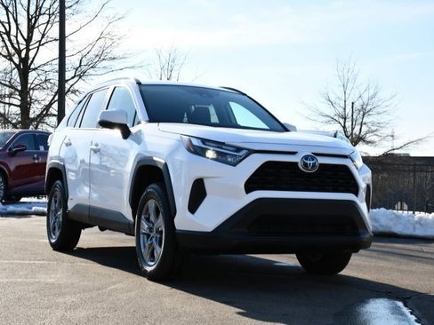 Used 2022 Toyota RAV4 XLE image 28