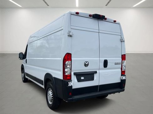 Used 2025 RAM ProMaster 2500 w/ Convenience Group FWD image 4