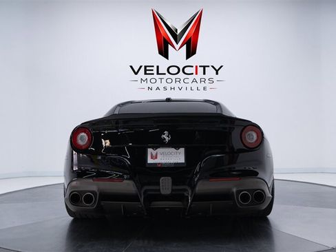 Used 2014 Ferrari F12 Berlinetta RWD image 19