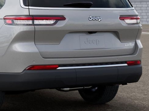 New 2026 Jeep Grand Cherokee L 2WD image 13