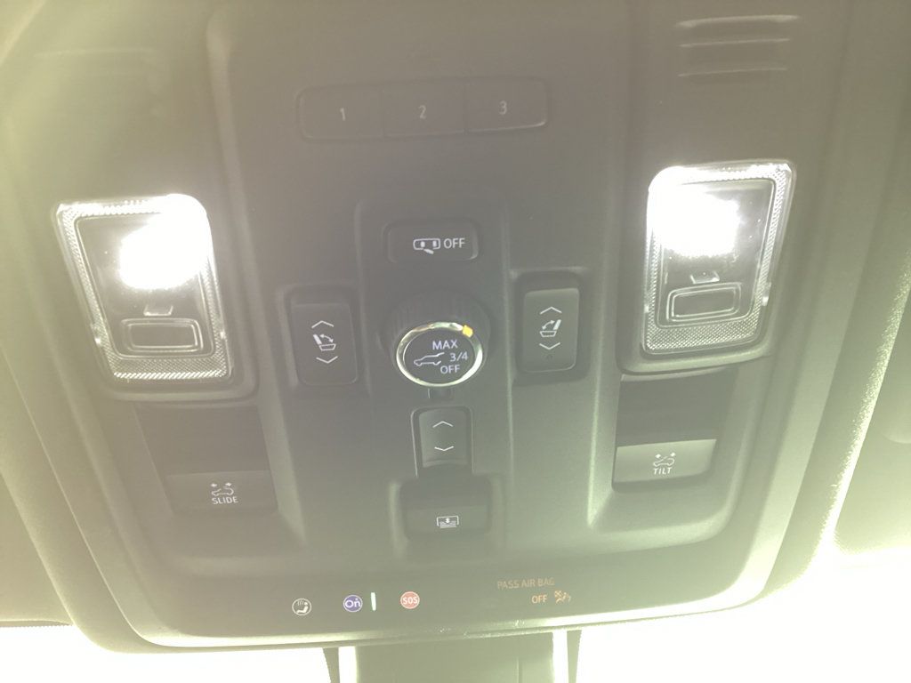 Used 2022 GMC Yukon XL Denali AWD/4WD image 27