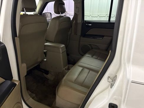 Used 2014 Jeep Patriot Limited w/ Sun/Sound Group AWD/4WD image 15